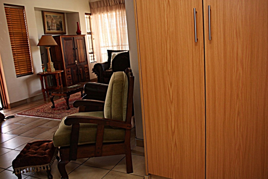 1 Bedroom Property for Sale in Langenhovenpark Free State